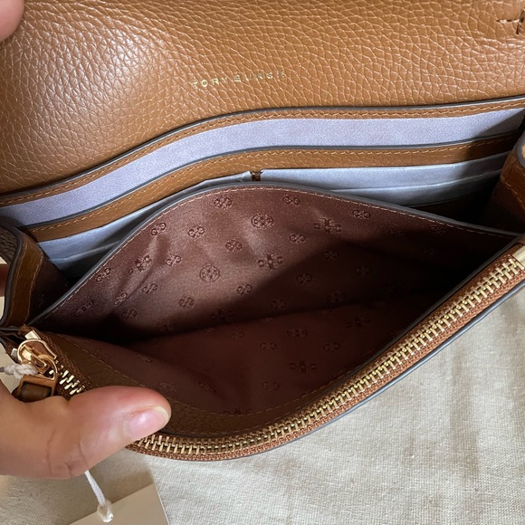 New✨ thea flat tory burch crossbody wallet - Picture 8 of 16